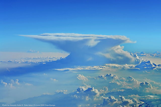 cumulonimbus cloud with anvil representing the start of the stratosphere